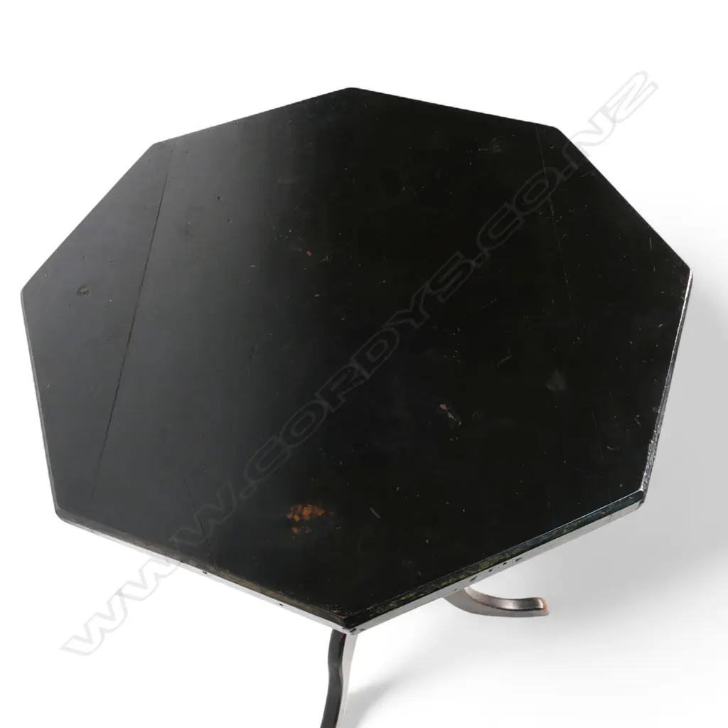 A New Zealand c.1870 ebonized kauri tripod table, Image 1++